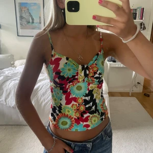 Mönstrat linne - Linne med coolt färgglatt mönster!❤️