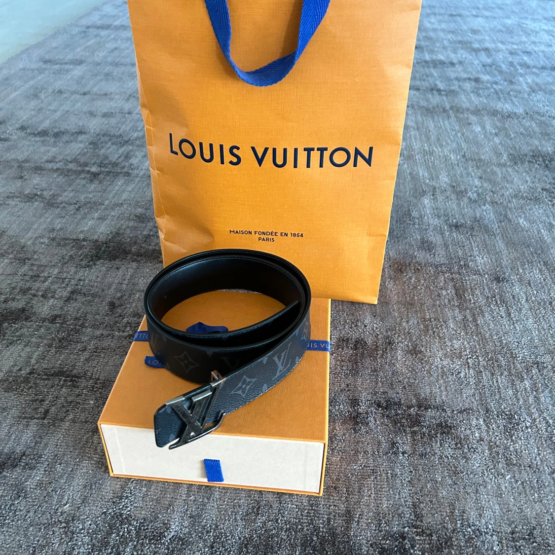 Louis Vuitton bälte - 90