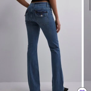 Jeans nelly - Säljer dessa populära jeans ifrån Nelly. Aldig andvädna och har prislappen kvar  Nypris 699