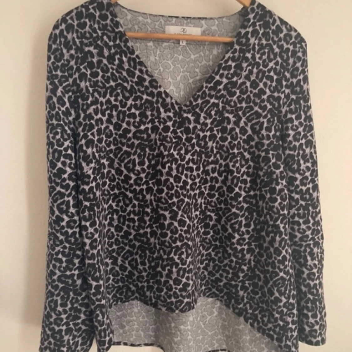 Leopard blus