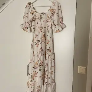 Så fin klänning från veromoda, nypris 500 kr