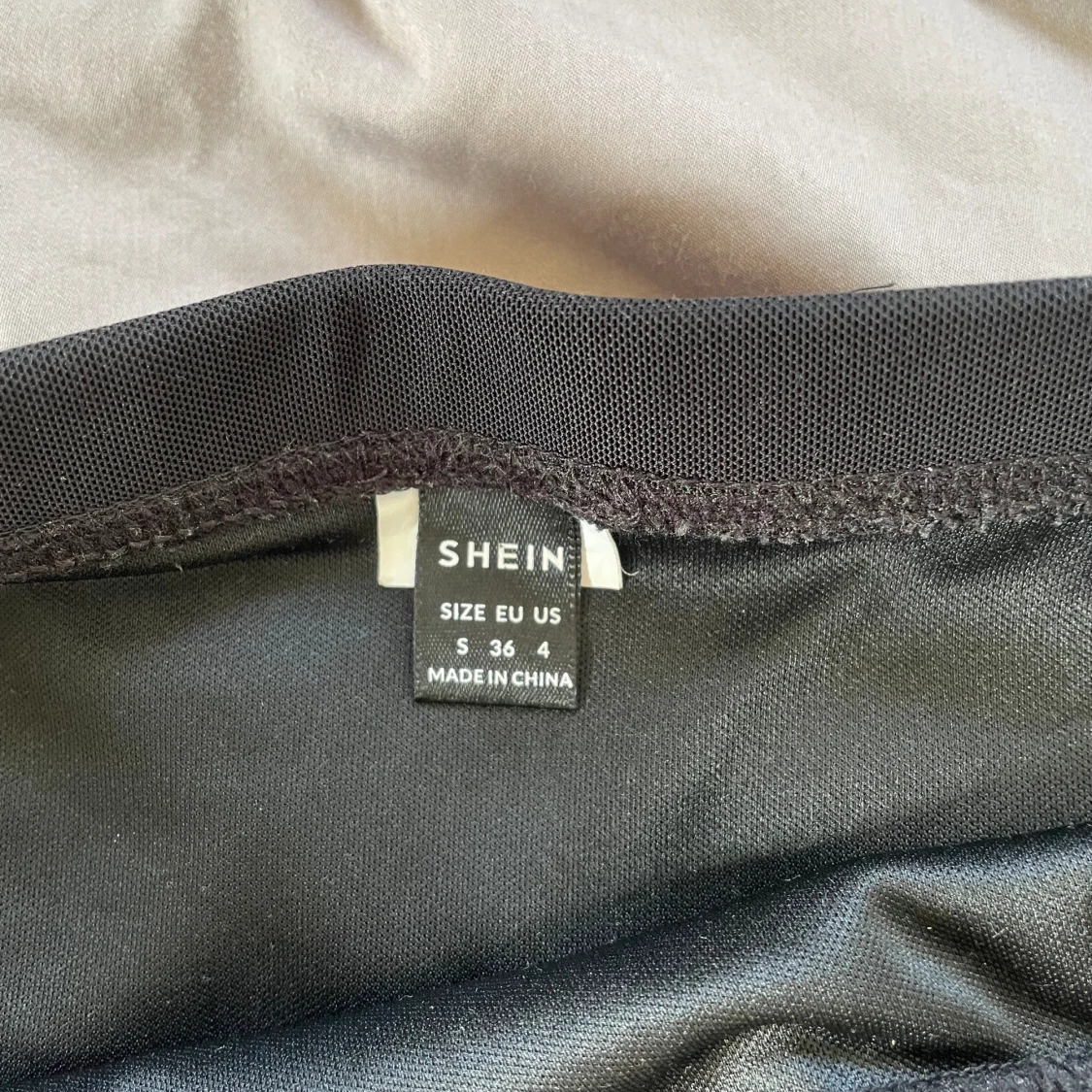 Svart långkjol - 91