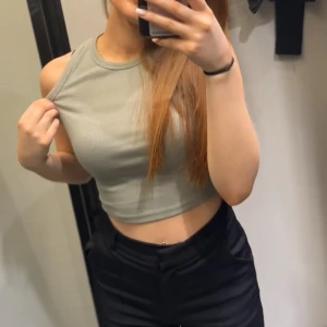Ljusgrön topp - Topp från zara, grön grå typ