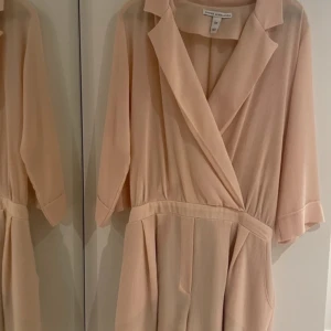 Byxdress Sanne Alexandra - Byxdress från Sanne Alexandra  Stl M Fint skick 