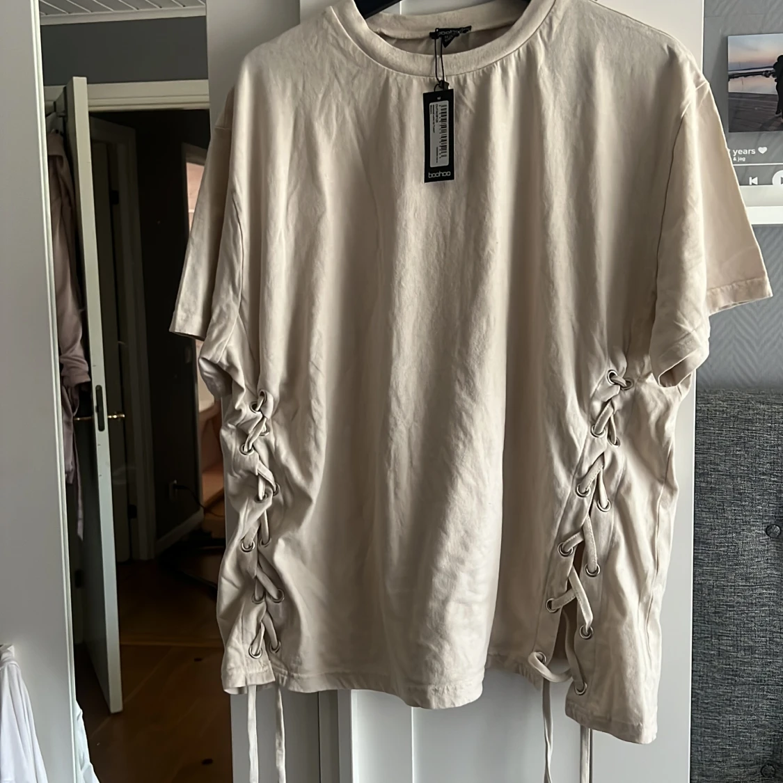 Tröja med snörning