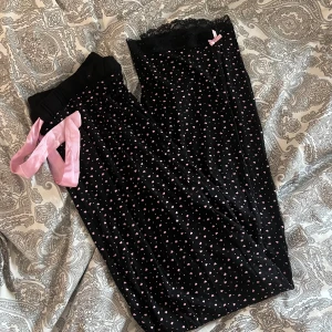 Pyjamasbyxor - Super söta pyjamas byxor, jätte sköna, storlek L passar M, säljer för 80kr + frakt💞