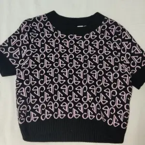 Blackpink merch jag köpt från H&M. Köpte den för 1 år sen men har inte används särskilt mycket. 