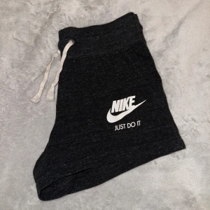 Nike mjukis shorts - Fint skick, storlek XS/S. 