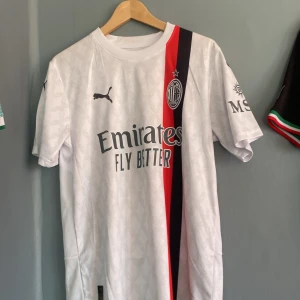 Milan tröja - Oanvänd