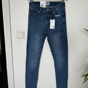 Jeans - Oanvända