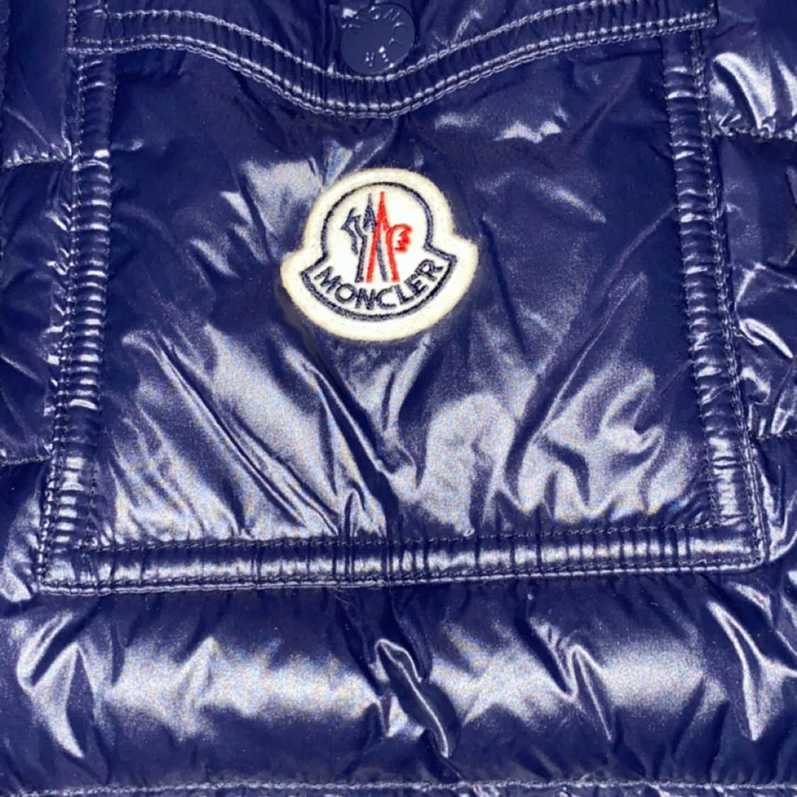 Moncler väst  - 90