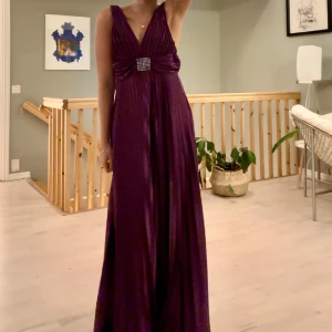 Balklänning - Så fin lila balklänning 💞 passar M/L