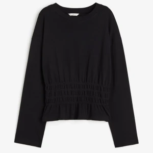 Så cool tröja - Intressekoll på denna så coola tröjan. Aldrig använd med lappen kvar. Helt slutsåld!