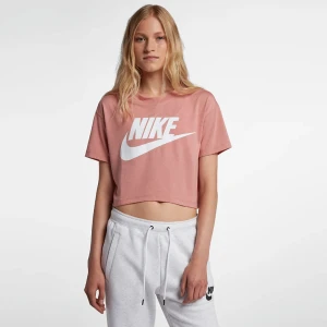 Rosa Nike croptop - Nyskick, aldrig använd. nypris ungefär 300, säljer för 75. Du betalar frakt själv💕