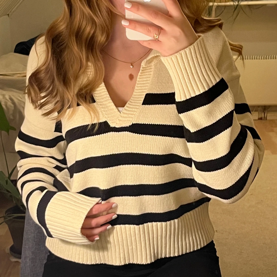 Stickad tröja.  - 90