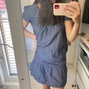 Jeans klänning  - Jätte fin klänning som är super bekväm!💙💙💙