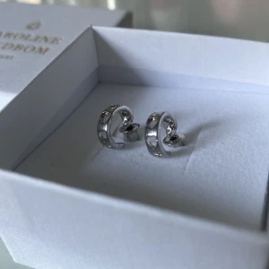 Öronhängen  - aldrig använda 