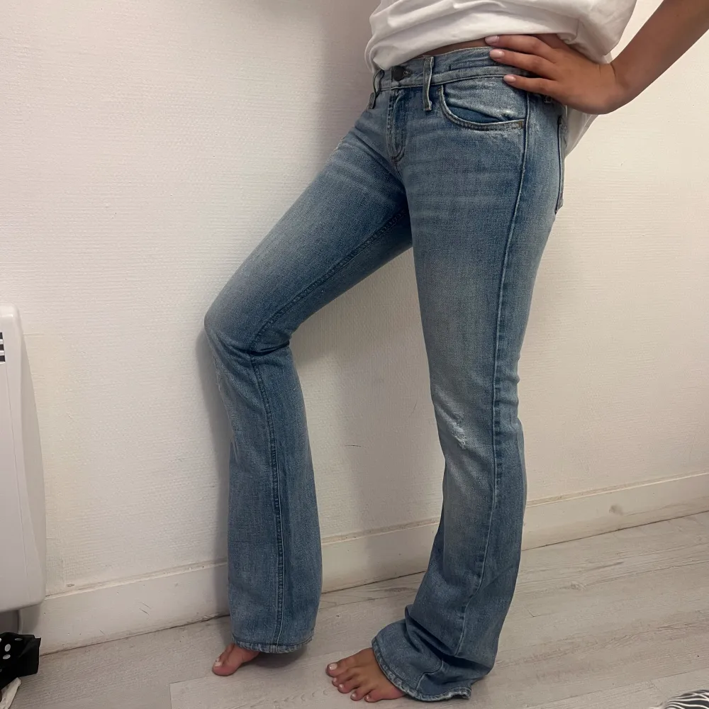 Super snygga lågmidjade bootcut jeans från meltin pot , storlek W26L34. Jeans & Byxor.