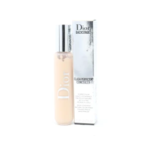 Dior Backstage Concealer  - 💘Säljer en Dior Backstage Concealer i färgen 0W då den är för ljus för mig 💘Nypris ca 360-380kr 💘Testad ca 3ggr, syns på sista bilden hur mycket som finns kvar 💘Lägg gärna prisförslag, kan eventuellt gå ner i pris 