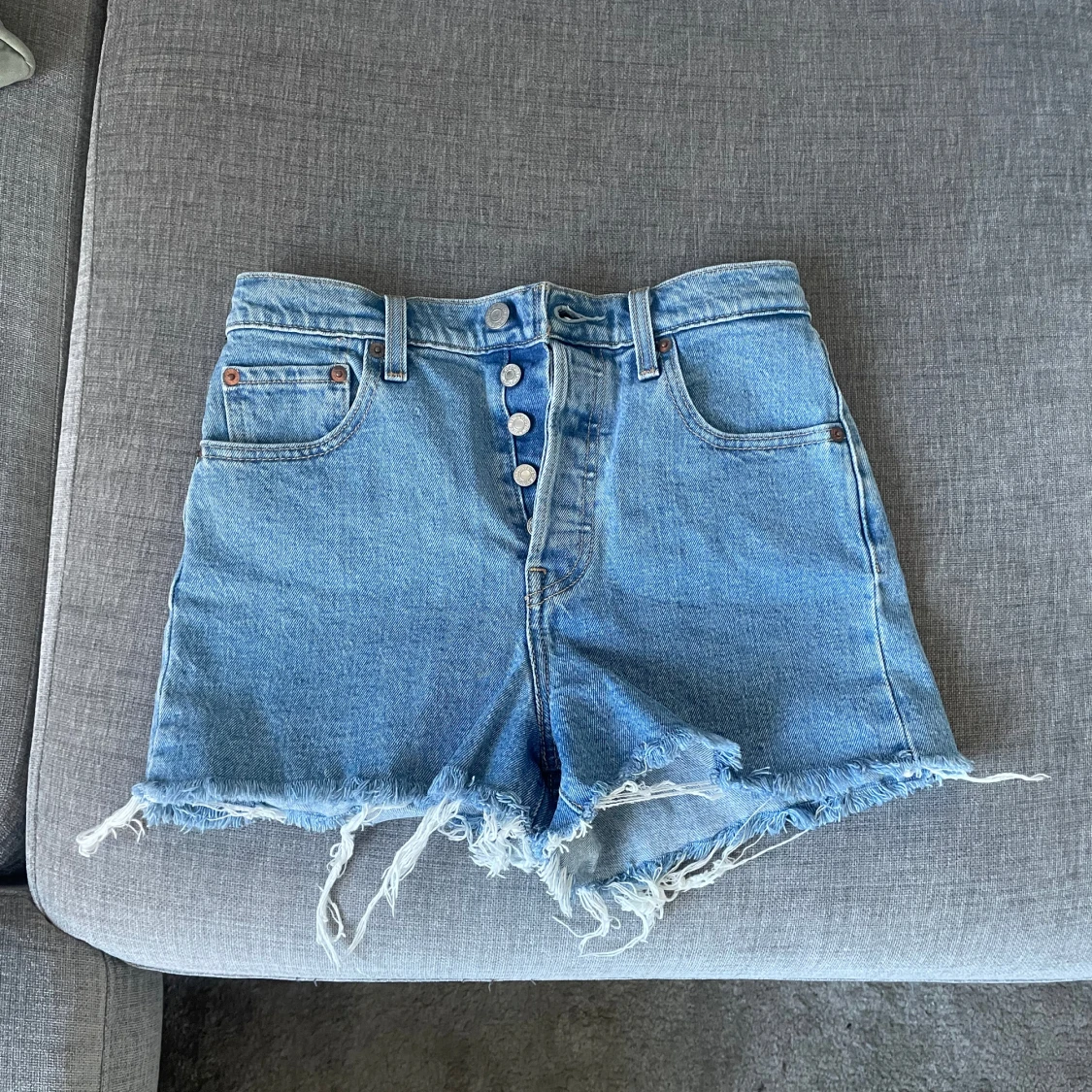 Levis jeans shorts - 37