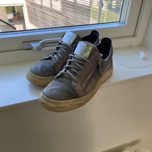 Giuseppe zanotti  - Tjena, säljer nu mina zanottis. Perfekta beaters eller fest skor, tvätt skulle behövas. Mvh