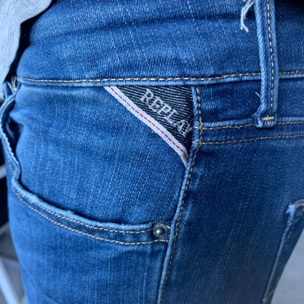 Ett par fetta Replay jeans med hyperflex. Svin sköna bra passform. 30/30. Säljer för det var inte min storlek. Priset kan diskuteras.. Jeans & Byxor.
