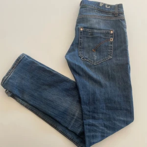 Dondup Jeans - Säljer dessa Jeans som är storlek 34 passar även 33. Riktigt fräscha 8,5/10