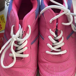 Snekers - Rosa snikers storlek 38 