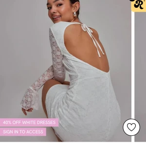 Nelly Open back lace dress - Perfekt inför studenten eller annat i sommar. Prislapp kvar. 300+ frakt
