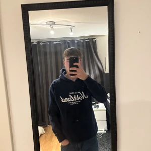 Norrland tröja  - Norrland tröja ifrån Sqrtn Company, Jätte skön tröja i storlek M