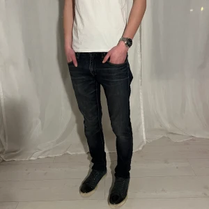 Tiger of sweden jeans - 29/32 Extremt bra skick, 9/10 Väldigt snygg passform (slimfit) Nypris 1500kr