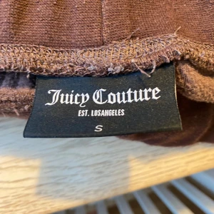 Bruna juicy - Skicket är bra dem är använda ett fler tals gånger