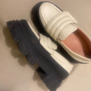 GANNI leather shoes - Very Nice almost new. Perfect style 