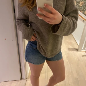 Jeans shorts  - Jätte söta jeans shorts som inte komemr till användning längre🩷 passar perfekt till sommaren! Bra skick! Storlek 38💕