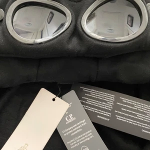 C.P Company kofta - Tja säljer den här populära koftan från CP Company den är i storlek S och är helt ny. Jag tycker att priset är väldigt bra för den