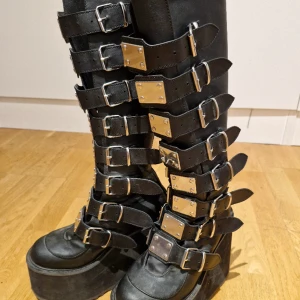 Demonias - 14cm höga demonias, villig att diskutera priset
