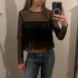 Topp - Knappt använd topp från zara