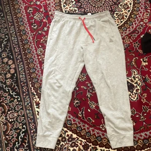 Reebok - Helt ny skick använd nästan 2 gånger