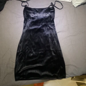 Klänning  - new without tags. we 