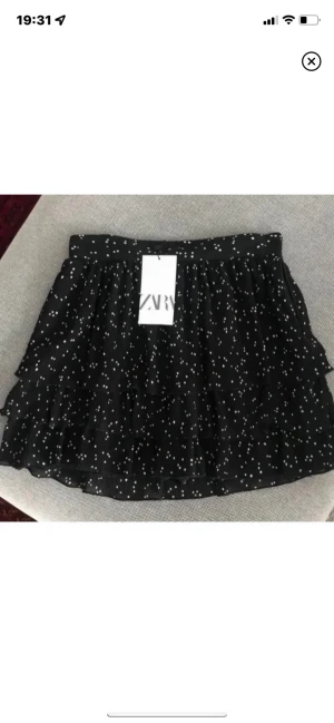 Zara kjol - Tryck på köp nu❤️