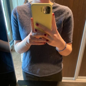 Soft goat t shirt - Super fin soft goat t-shirt! Sparsamt använd så inga defekter💗 Slutsåld modell på hemsidan