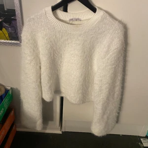 stickad tröja - helt ny