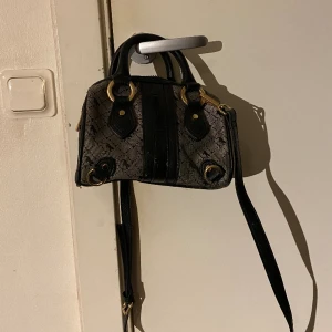 Väska - En fin väska köpt i London på Topshop🙏🏼