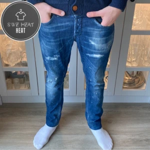 Dondup jeans George  - Tja, säljer nu dessa sjukt feta och eftertraktade dondup jeans i storlek 33. Skick 9/10, inga defekter! Hör av dig vid frågor eller funderingar!