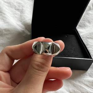 Säljer denna ring från edblad💕