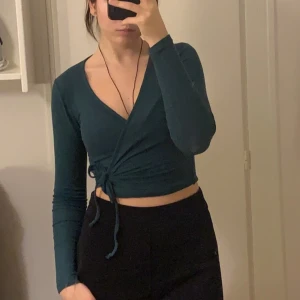 Grön tröja  - Jätte fin och bra material 