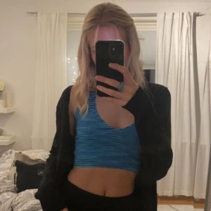 Stickad topp - Blå stickad topp från shein i storlek xs💙🩵