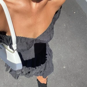 Klänning - Fin klänning från princess polly! Aldrig använd, endast testad 💕