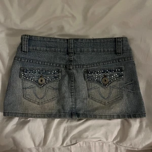 Y2k jeans kjol - väldigt y2k jeanskjol