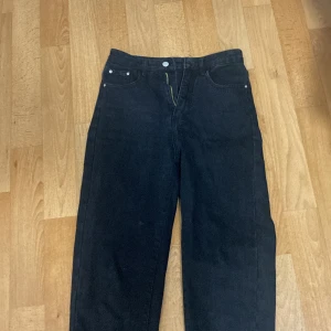 Jeans - Storlek xs  Använd några gånger 